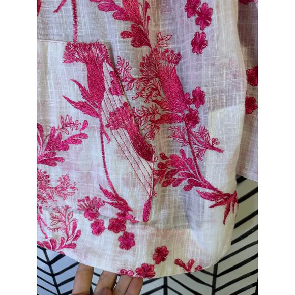 SOFT SURROUNDINGS Embroidered Floral Etienne
Tunic White Pink size medium - Picture 3 of 7